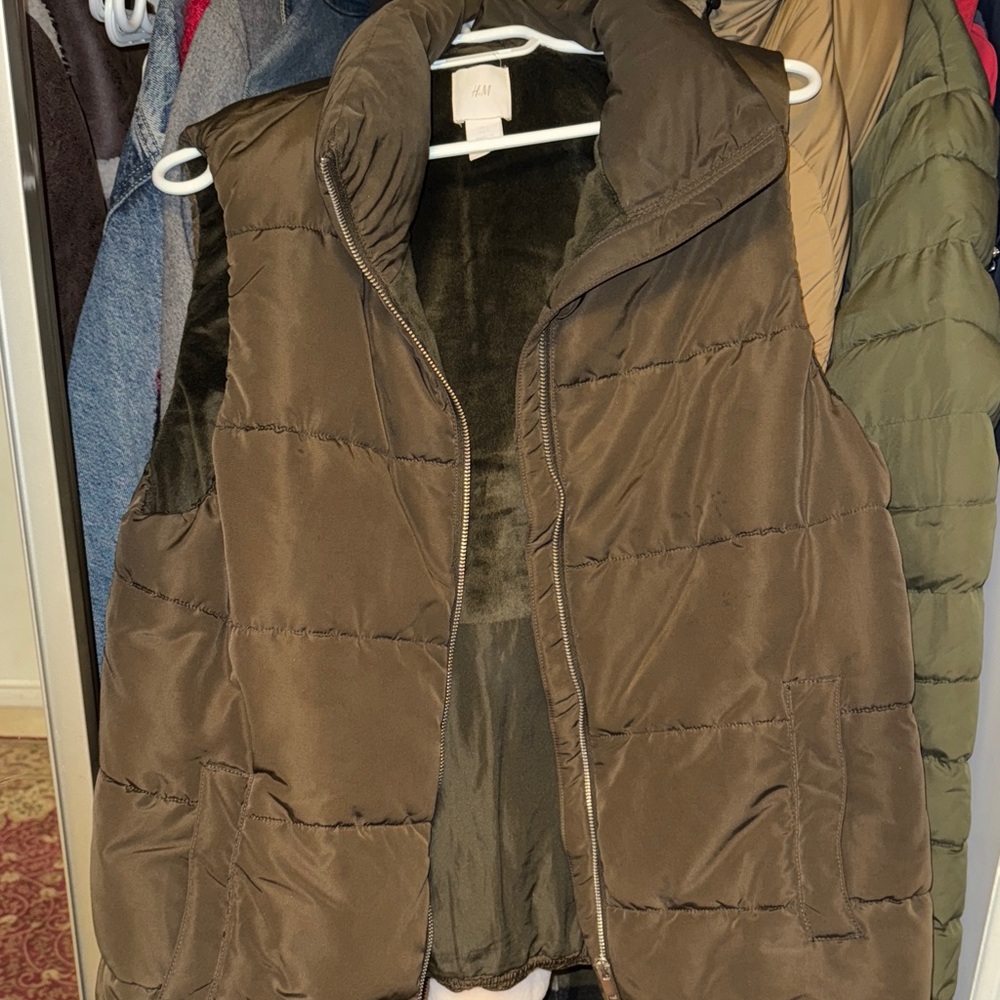 H&M Khaki Quilted Vest